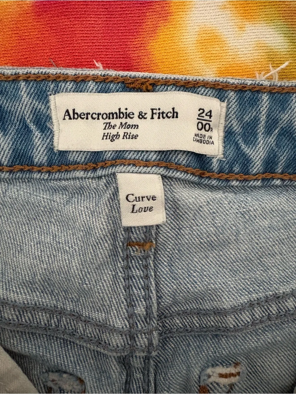 Women’s Abercrombie & fitch Light Blue Distressed Jeans mom high rise